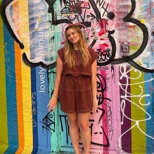 Free people something to see set! Chocolate/ light brown color!